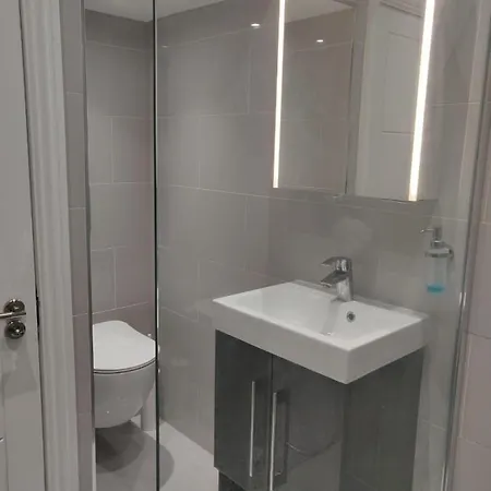 Stunning Double Room In Harrow Wembley - Khoob House Londres Extérieur photo