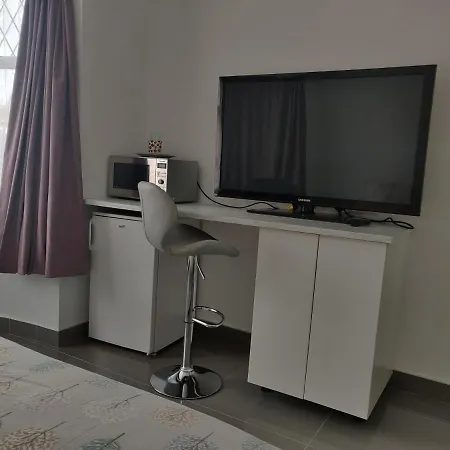 Stunning Double Room In Harrow Wembley - Khoob House Londres Extérieur photo