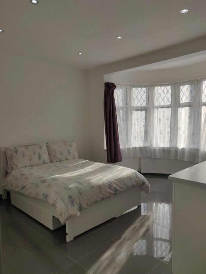 Stunning Double In Harrow Wembley - Khoob House Séjour chez l'habitant Londres